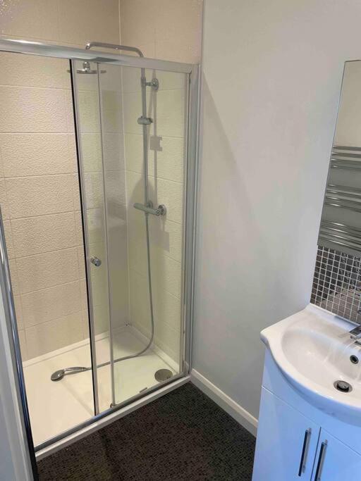 2 Bed City Centre Flat Bath Exterior foto